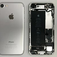 Châssis Complet iPhone 7 Argent Connecteur de Charge + Batterie (Origine Demonté)